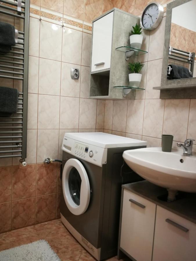 Voeroesmarty Apartman Miskolc - Belvaros - Downtown Εξωτερικό φωτογραφία