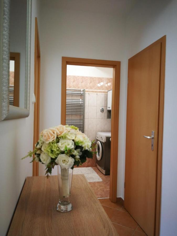 Voeroesmarty Apartman Miskolc - Belvaros - Downtown Εξωτερικό φωτογραφία