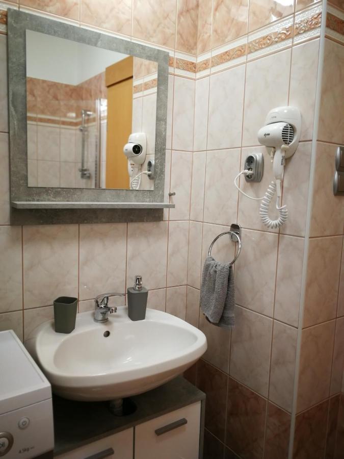 Voeroesmarty Apartman Miskolc - Belvaros - Downtown Εξωτερικό φωτογραφία