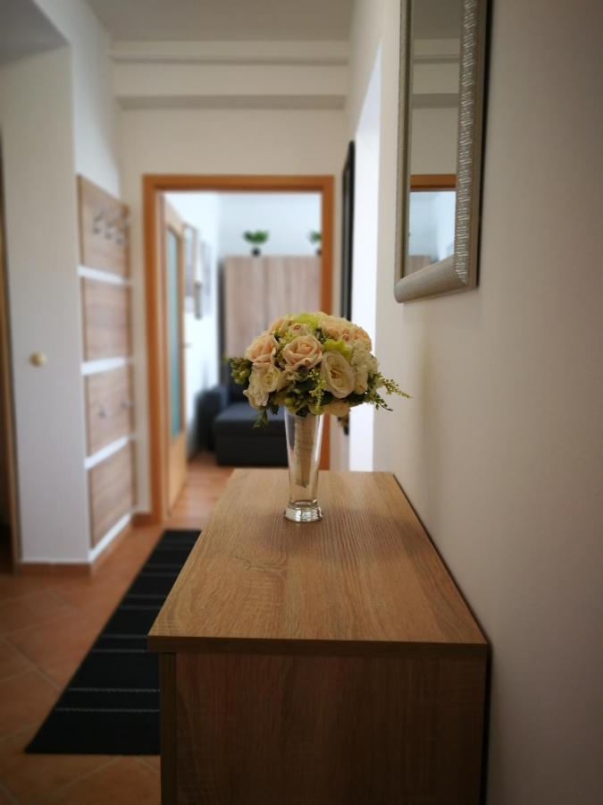 Voeroesmarty Apartman Miskolc - Belvaros - Downtown Εξωτερικό φωτογραφία
